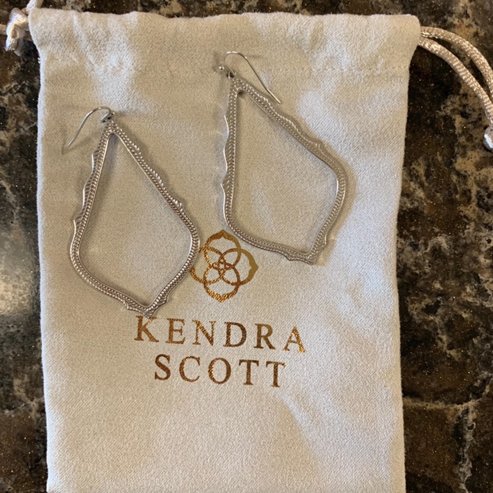 Kendra Scott Earrings!